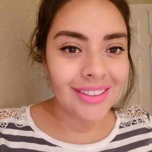 Meet your Posher, Abigail